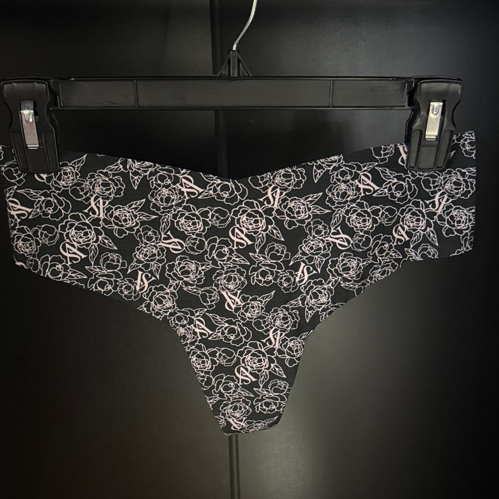 Victoria's Secret No Show Thong